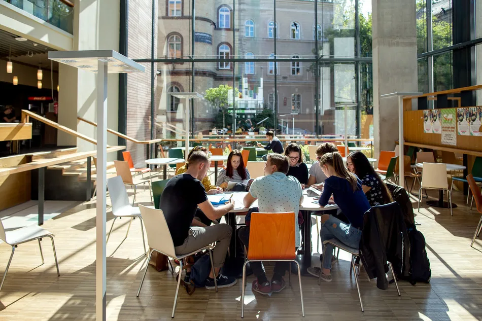 Macaristan'da Eğitim Zorlukları- İntergenç Yurtdışı Eğitim