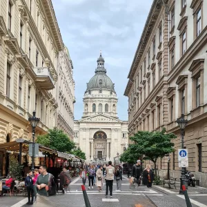 Macaristan'da Üniversite Okumak I Başvuru ve Ücretler 2025