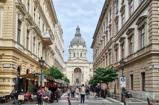 Macaristan'da Üniversite Okumak I Başvuru ve Ücretler 2025